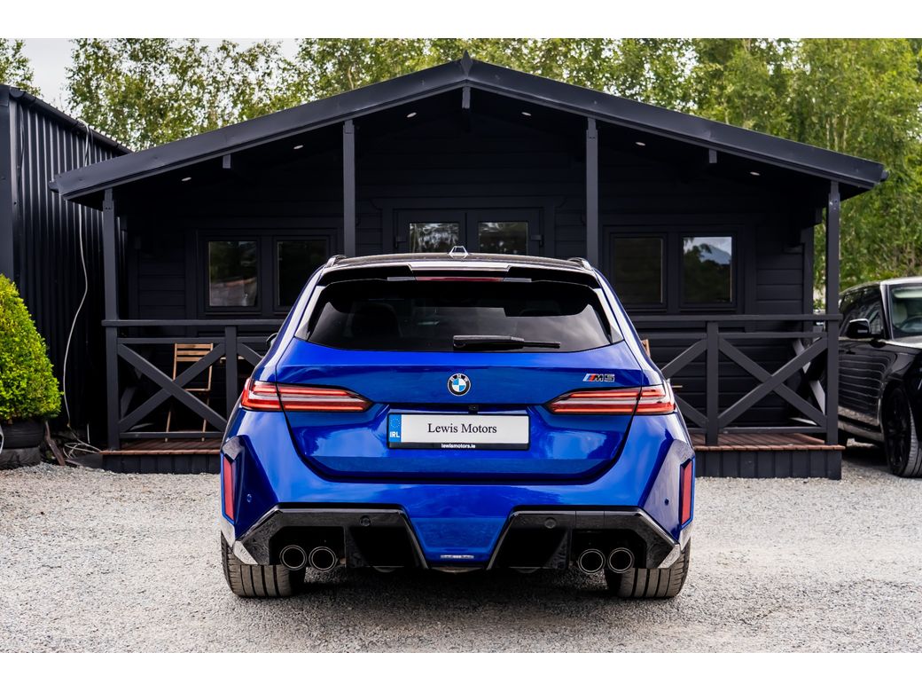 2025 BMW M5