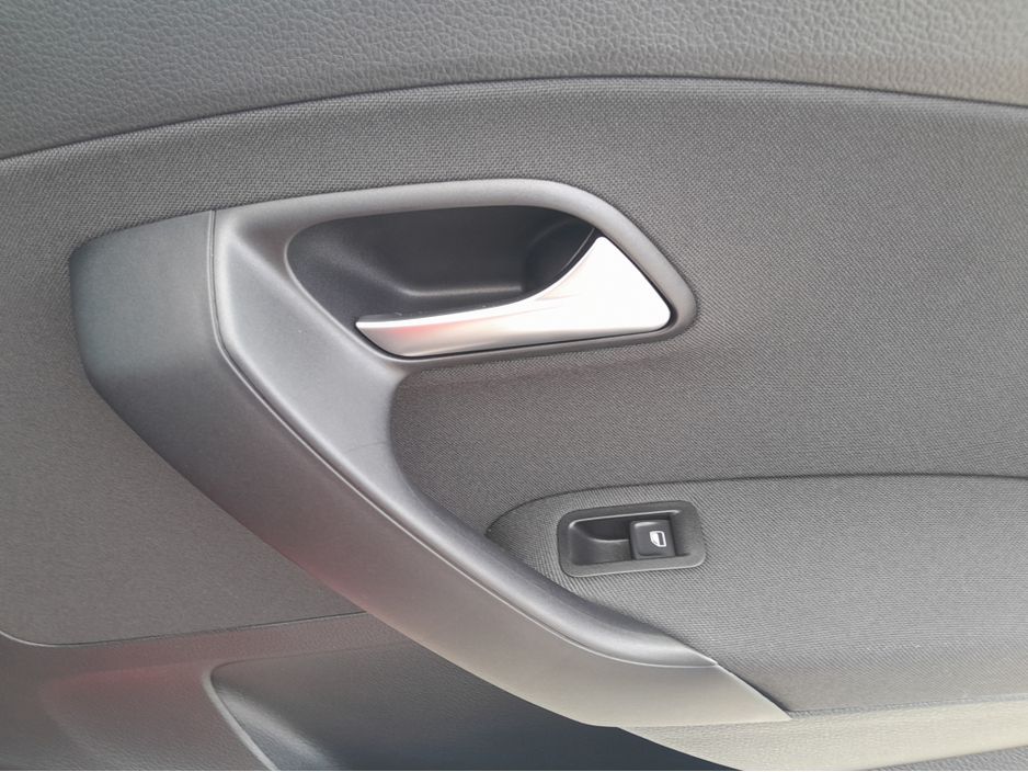 2016 Volkswagen Polo