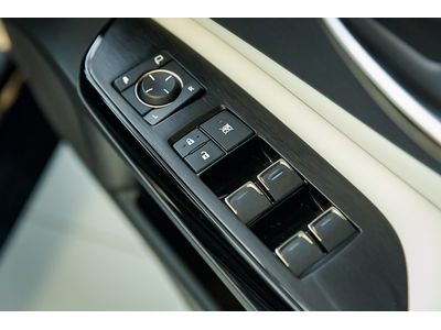 2023 Lexus ES 300h