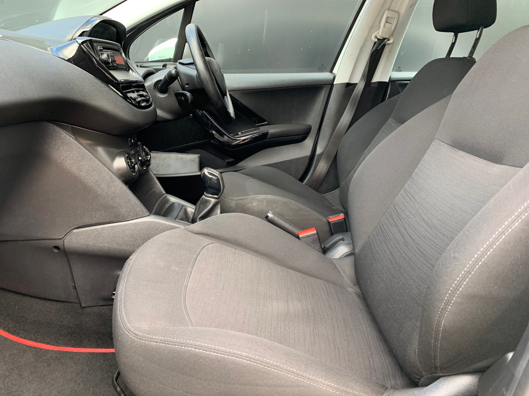 2013 Peugeot 208