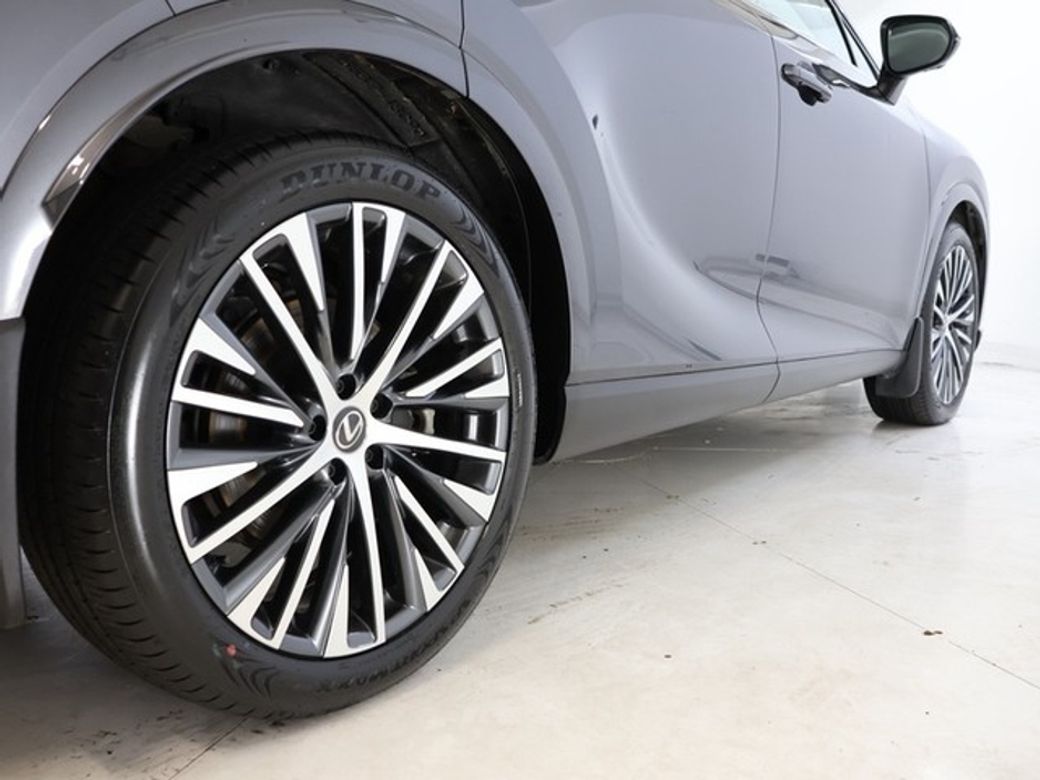 2023 Lexus RX450h+