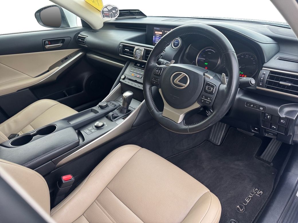 2019 Lexus IS