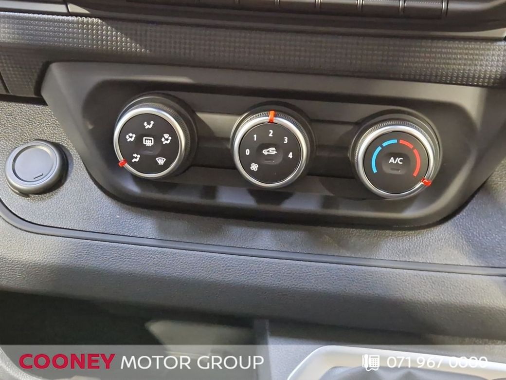 2026 Nissan Primastar