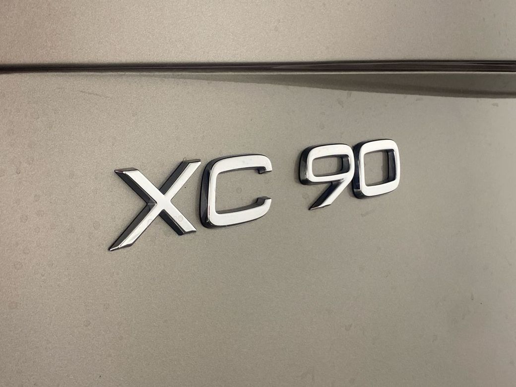 2022 Volvo XC90