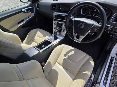 2017 Volvo V60