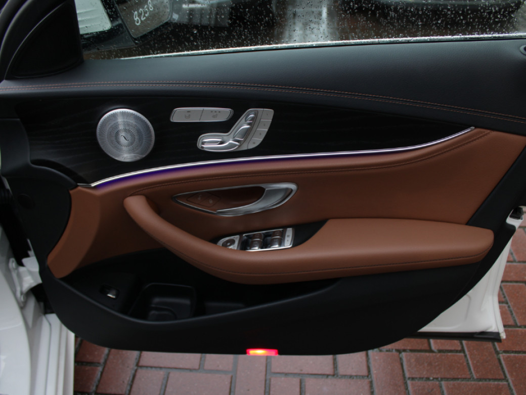 2020 Mercedes-Benz E 220