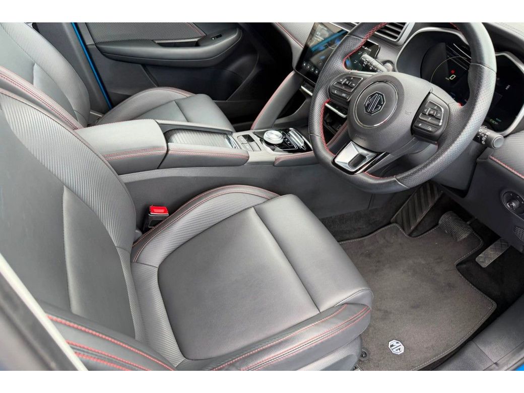 2025 MG ZS