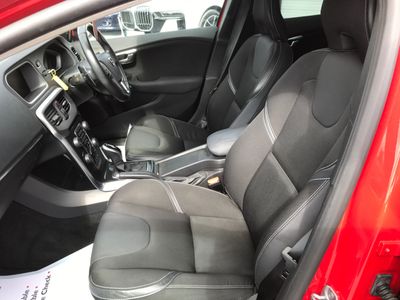 2018 Volvo V40