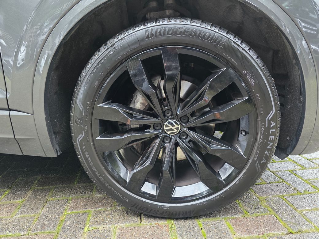 2022 Volkswagen Touareg