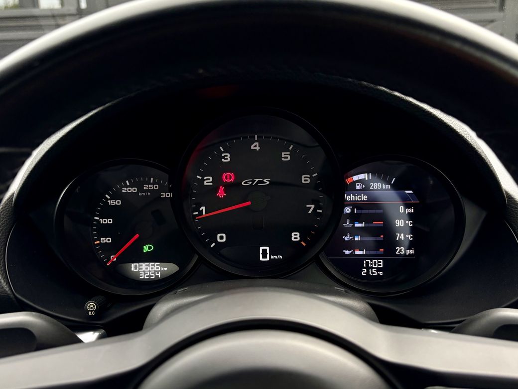 2021 Porsche Cayman