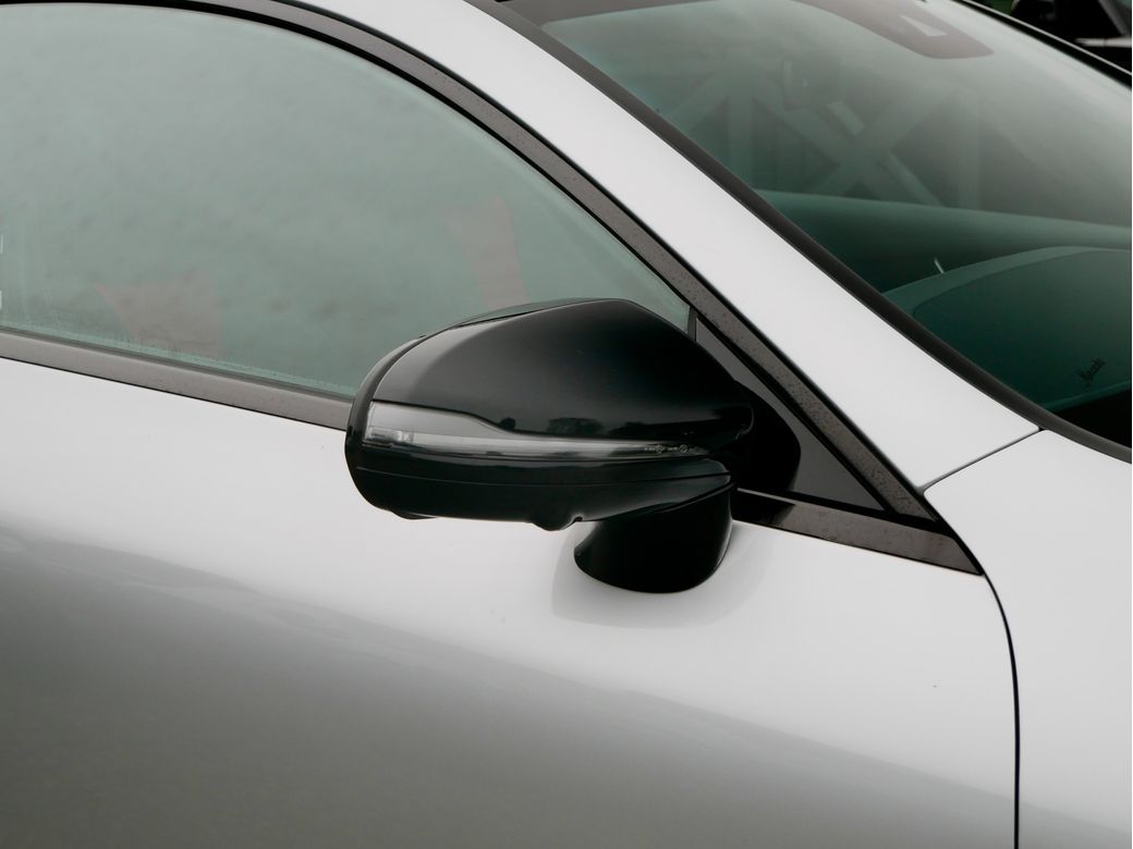 2019 Mercedes-Benz E 300