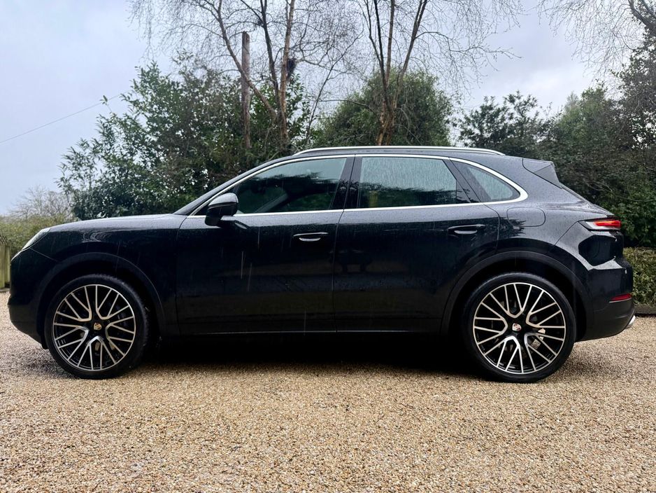 2023 Porsche Cayenne