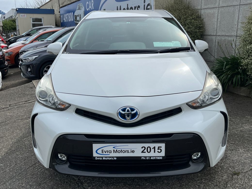 2015 Toyota Prius Alpha