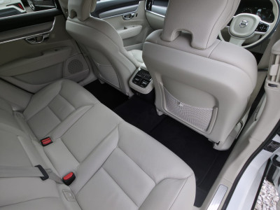 2020 Volvo V90