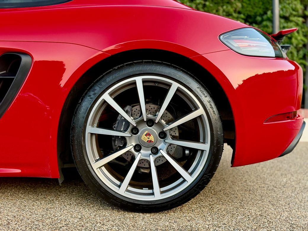 2023 Porsche 718 Cayman