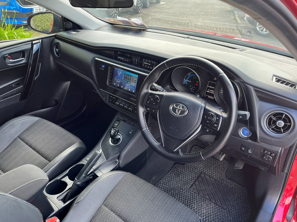 2016 Toyota Auris