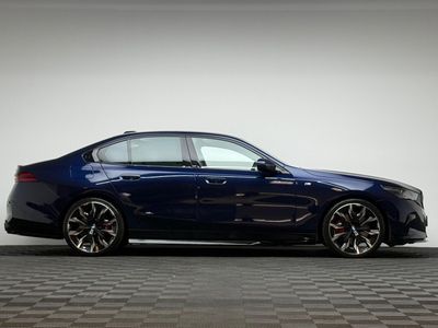 2024 BMW i5