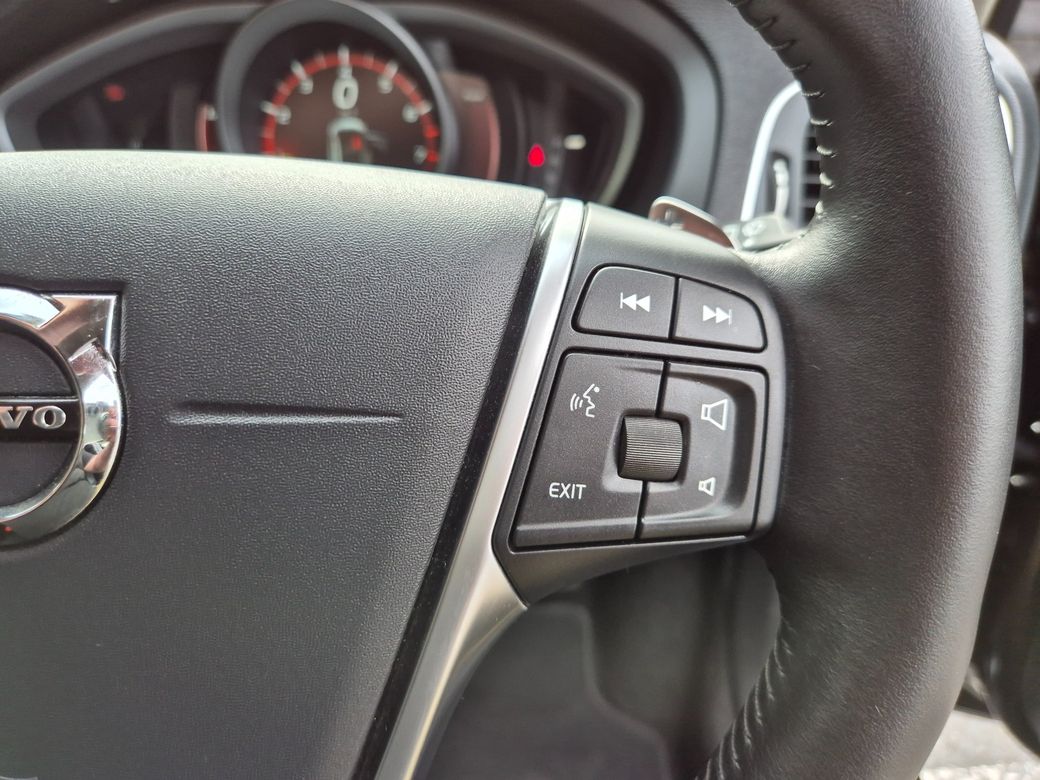 2018 Volvo V40