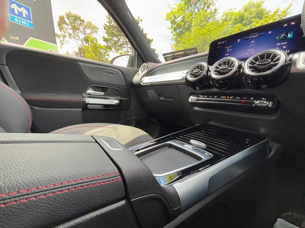 2025 Mercedes-Benz EQB