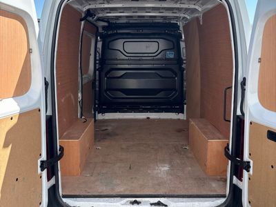 2025 Renault Master