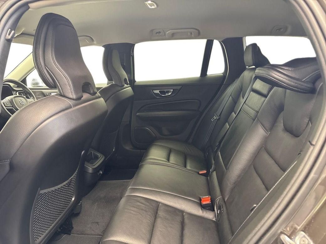 2021 Volvo V60