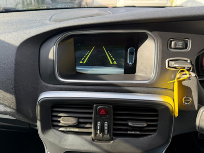 2017 Volvo V40