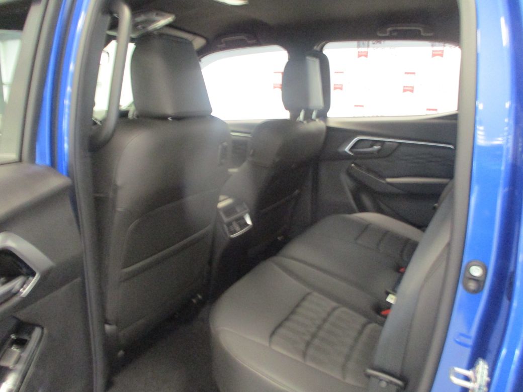 2025 Isuzu D-MAX