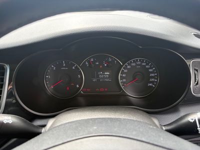 2016 Kia Carens