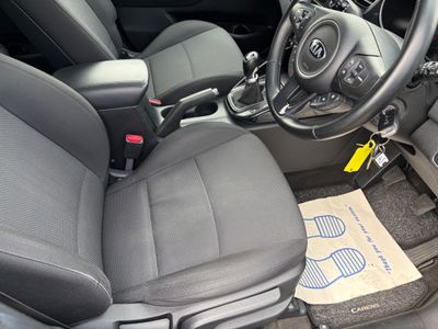2016 Kia Carens