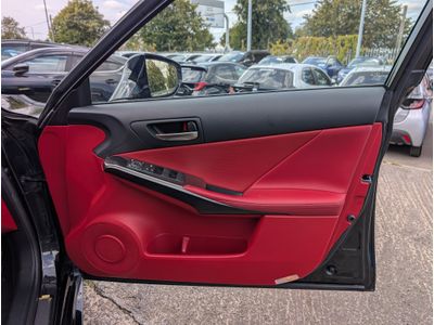 2021 Lexus IS 300h