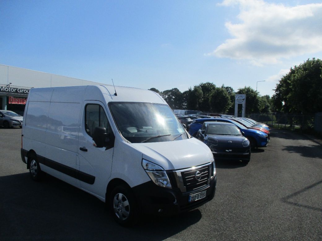 2023 Nissan Interstar