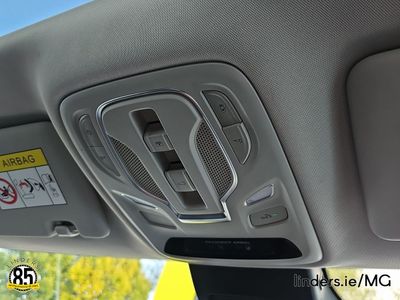 2022 MG ZS