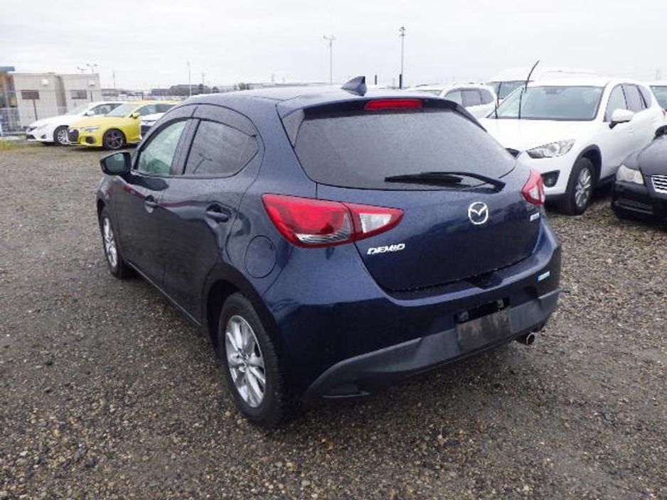 2016 Mazda Demio