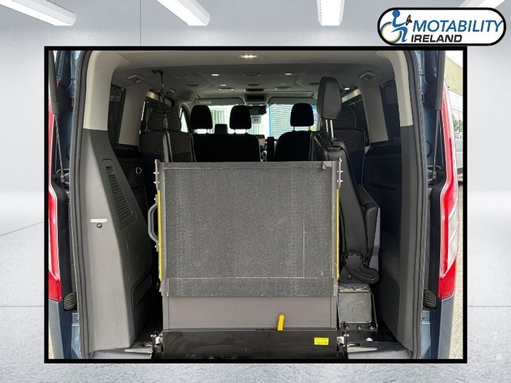 2020 Ford Tourneo