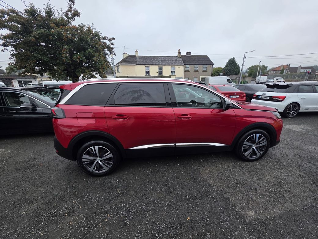 2022 Peugeot 5008