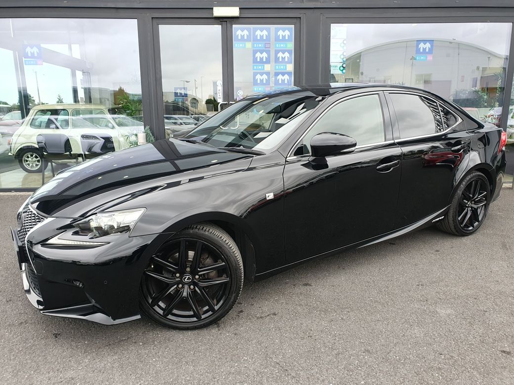 2015 Lexus IS 300h