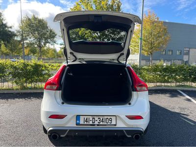 2014 Volvo V40