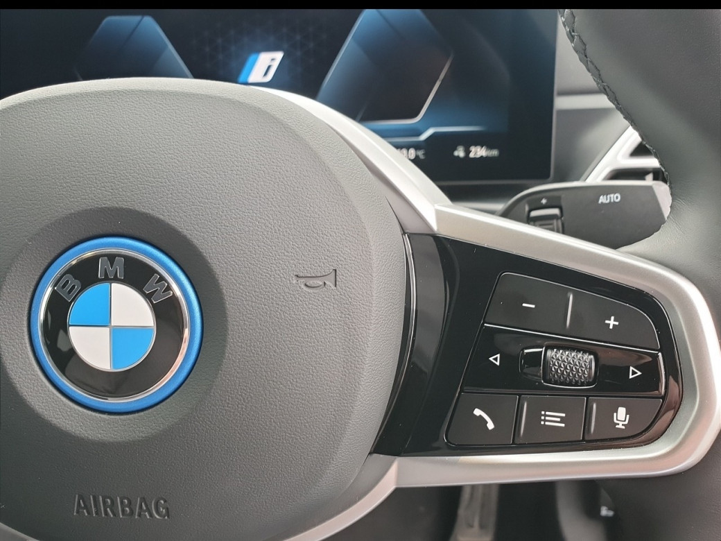 2025 BMW i4