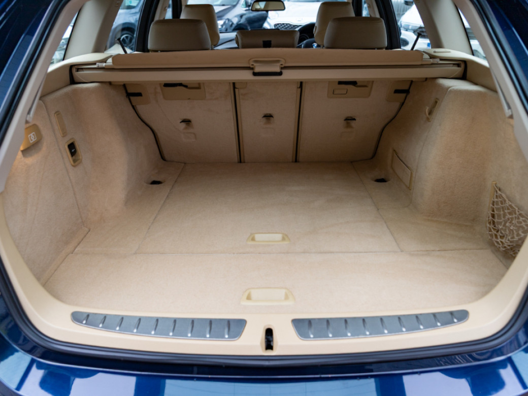 2015 BMW 320