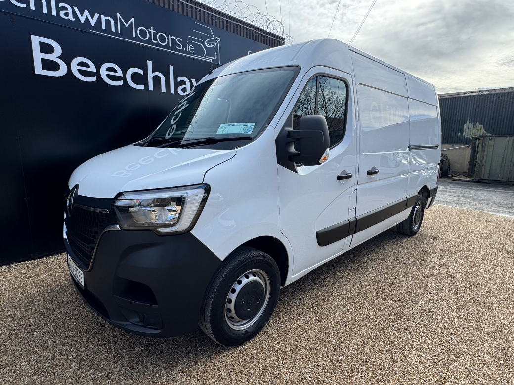 2022 Renault Master