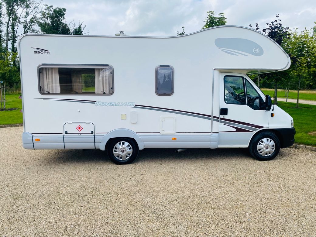 2006 SWIFT  SUNDANCE 590PR 