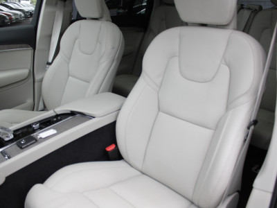 2023 Volvo XC90