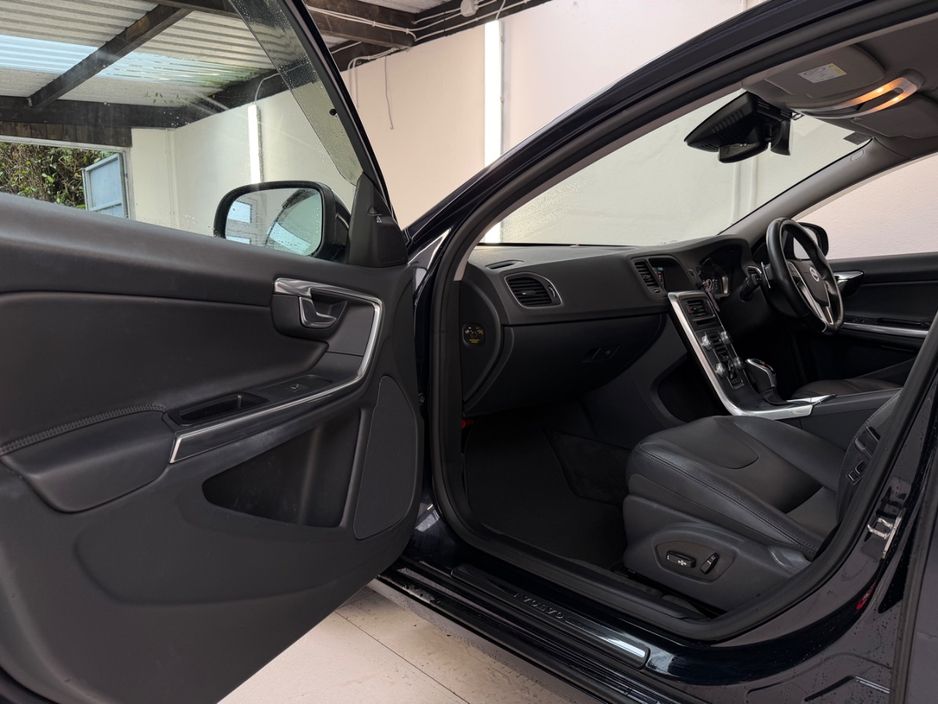 2017 Volvo V60