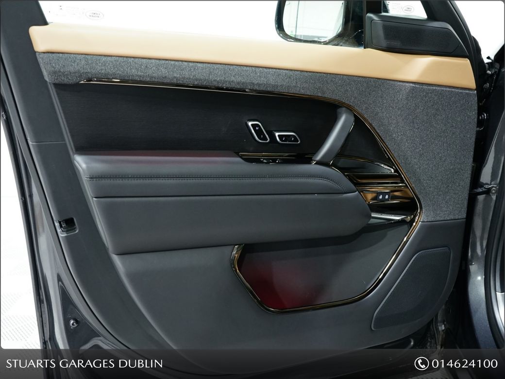 2025 Land Rover Range Rover