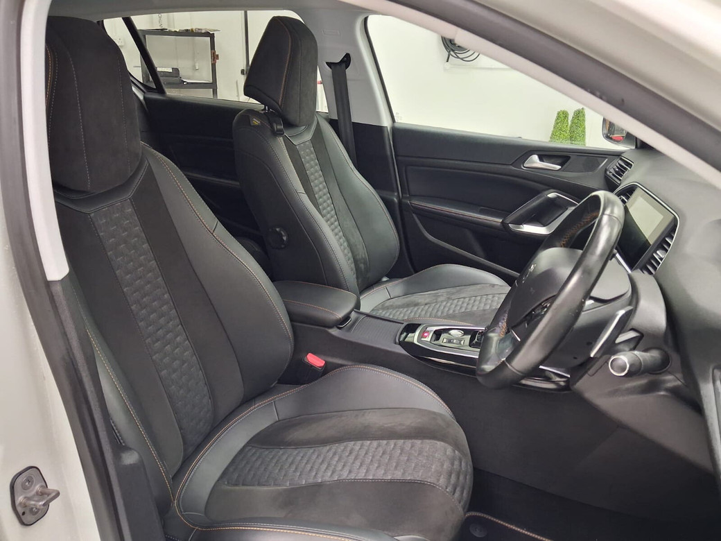 2021 Peugeot 5008