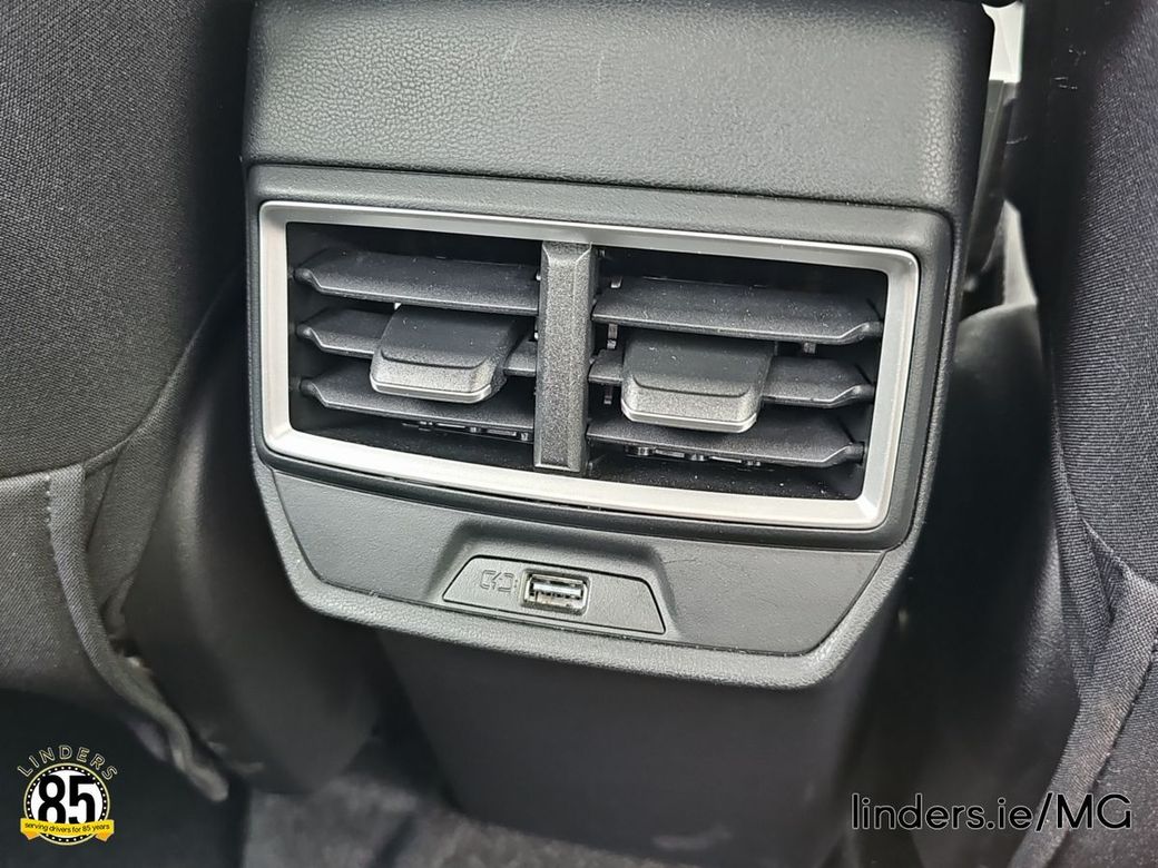 2025 MG ZS