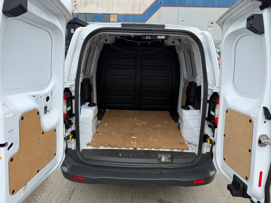2023 Ford Transit Courier