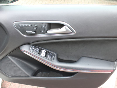 2014 Mercedes-Benz A 180
