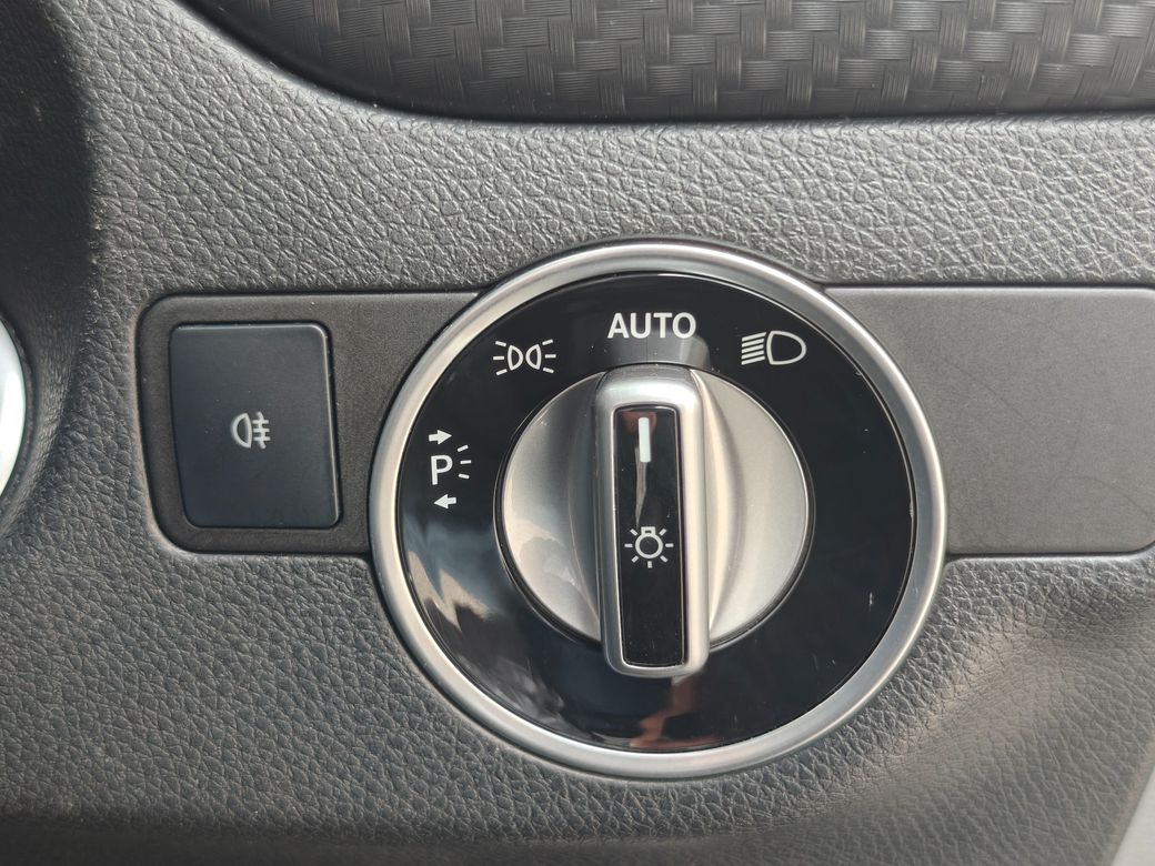 2016 Mercedes-Benz A 180
