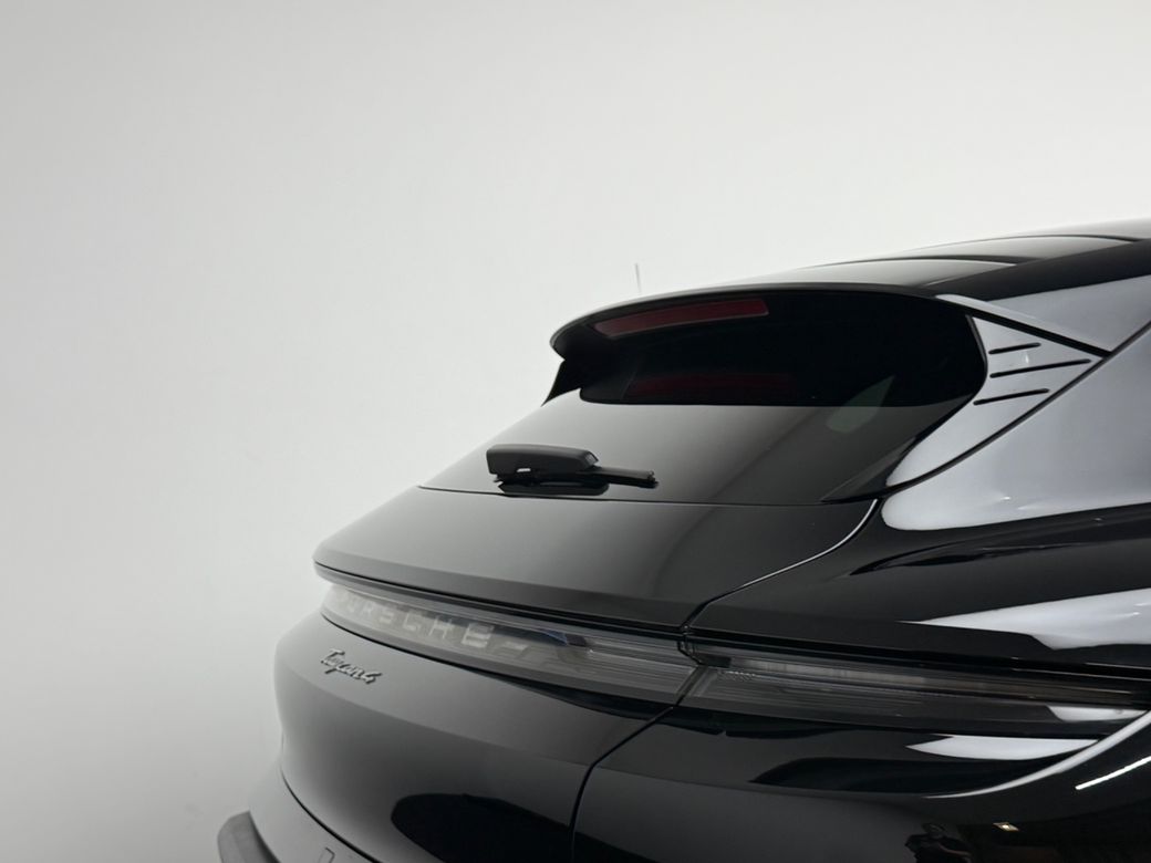 2023 Porsche Taycan